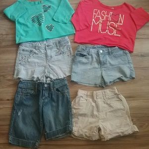 🔥BUNDLE🔥4pairs of shorts and 2tops